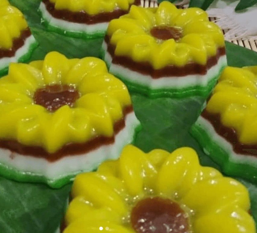 Kue lapis berlapis-lapis buatan tangan