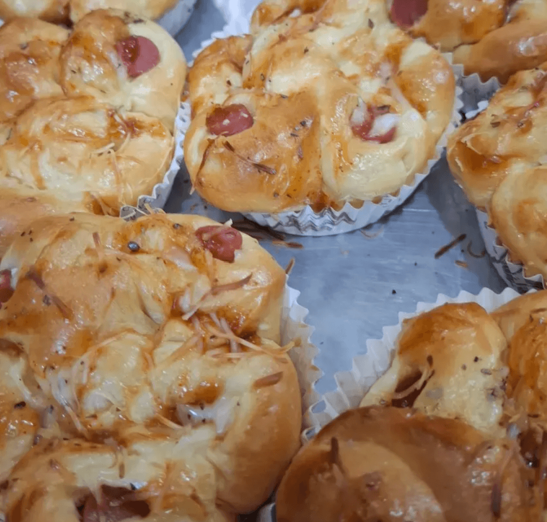 Roti isi sosis